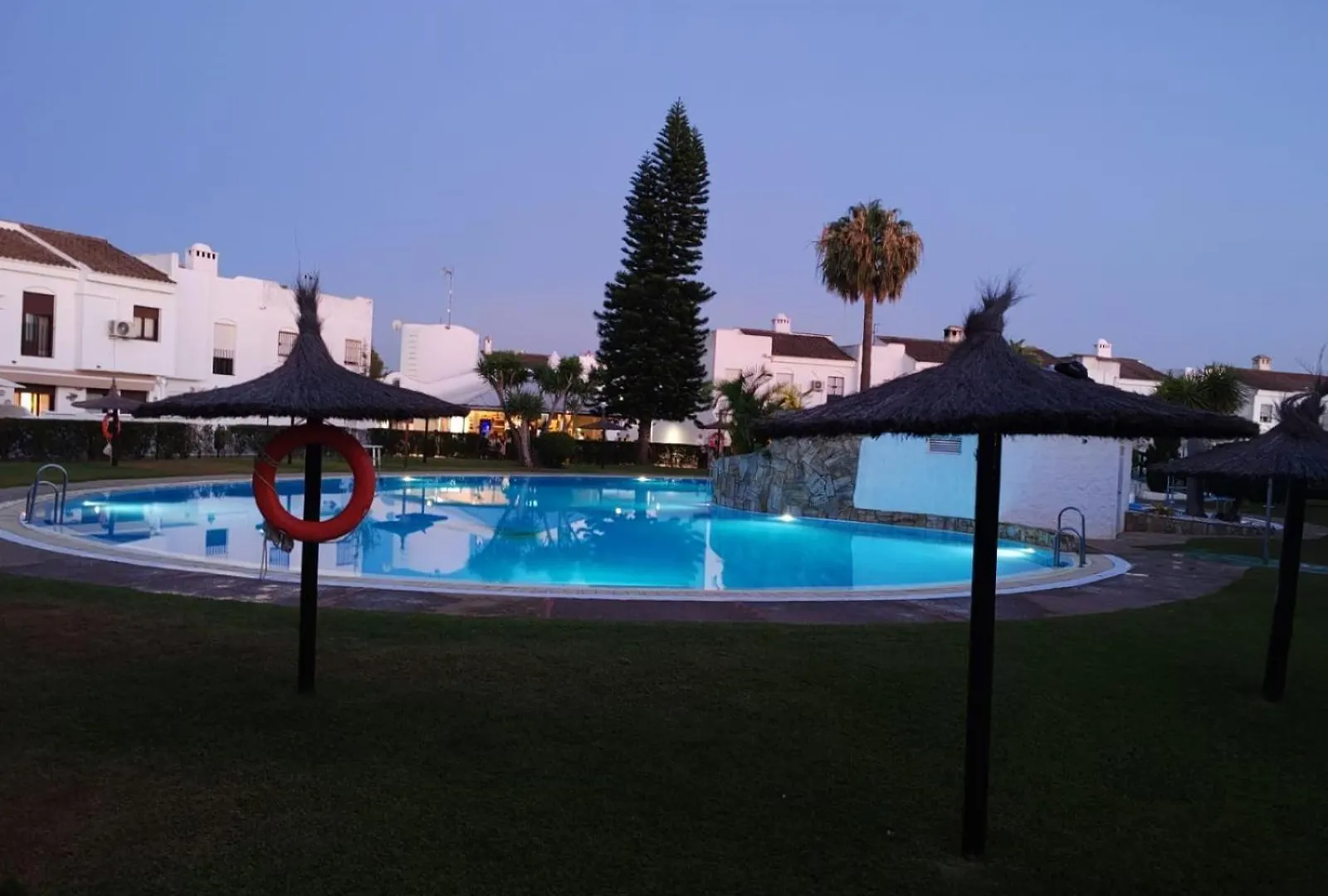 Apto Unifamiliar Dos Dormitorios Chiclana de la Frontera 0*,